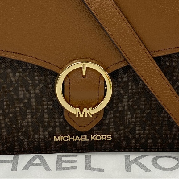 MICHAEL KORS WANDA MEDIUM SHOULDER CROSSBODY BROWN - Picture 15 of 16